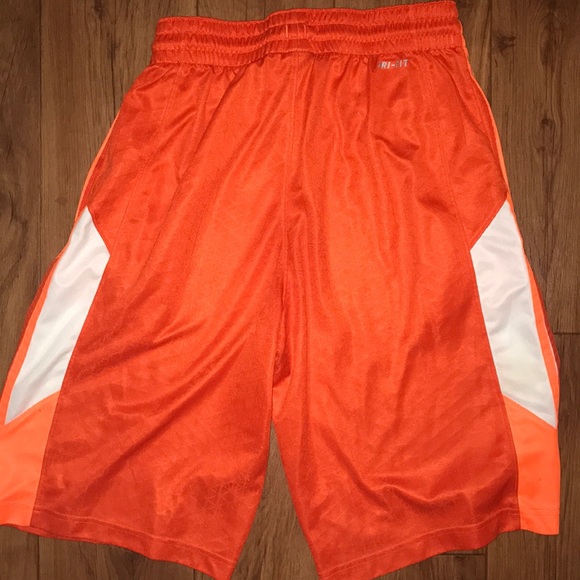 Nike Dri-Fit shorts size small - Picture 2 of 3